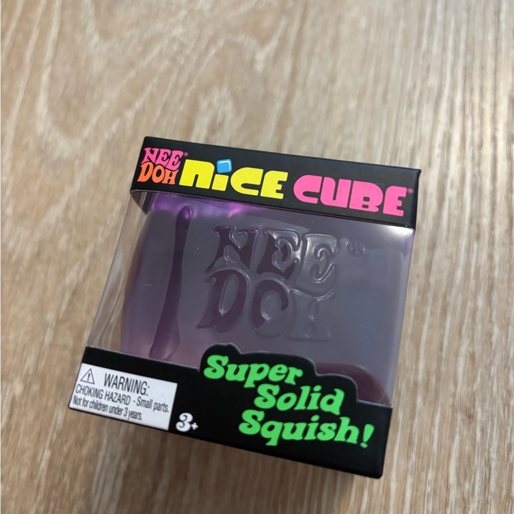 Needoh nice cube -purple NEW!
